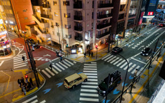 反射する夜の街457