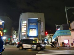 反射する夜の街㉓