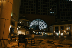反射する夜の街128