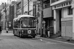 B/W