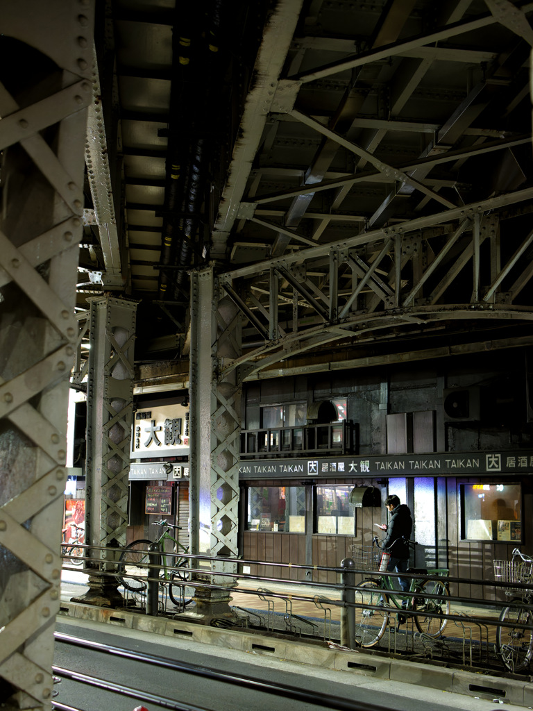 反射する夜の街538