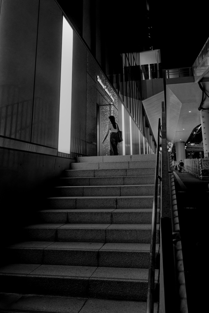 B/W