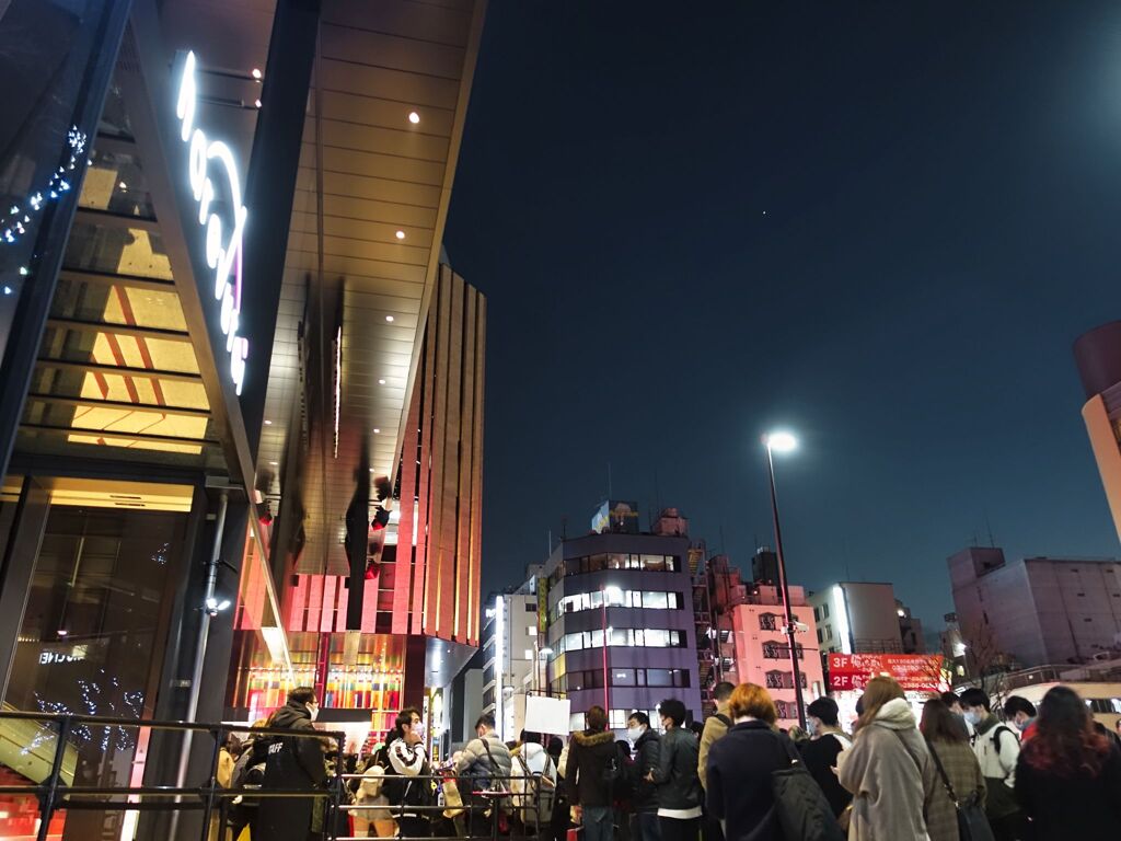 反射する夜の街㉞