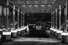B/W