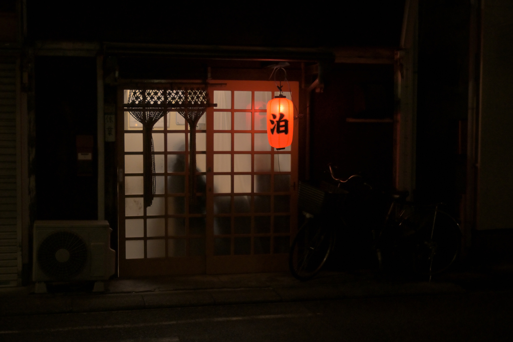反射する夜の街167