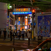 反射する夜の街260