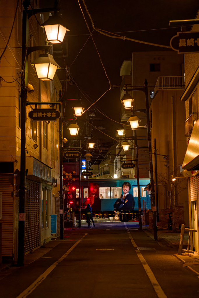 反射する夜の街456