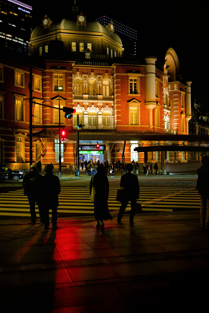 反射する夜の街522