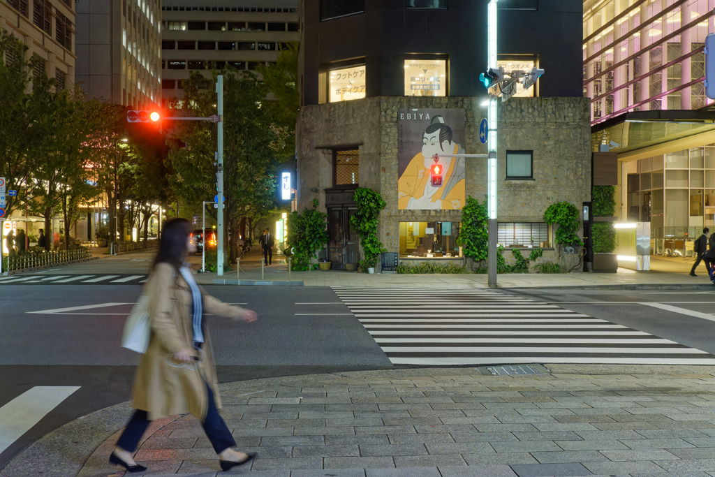 反射する夜の街203