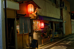 反射する夜の街480