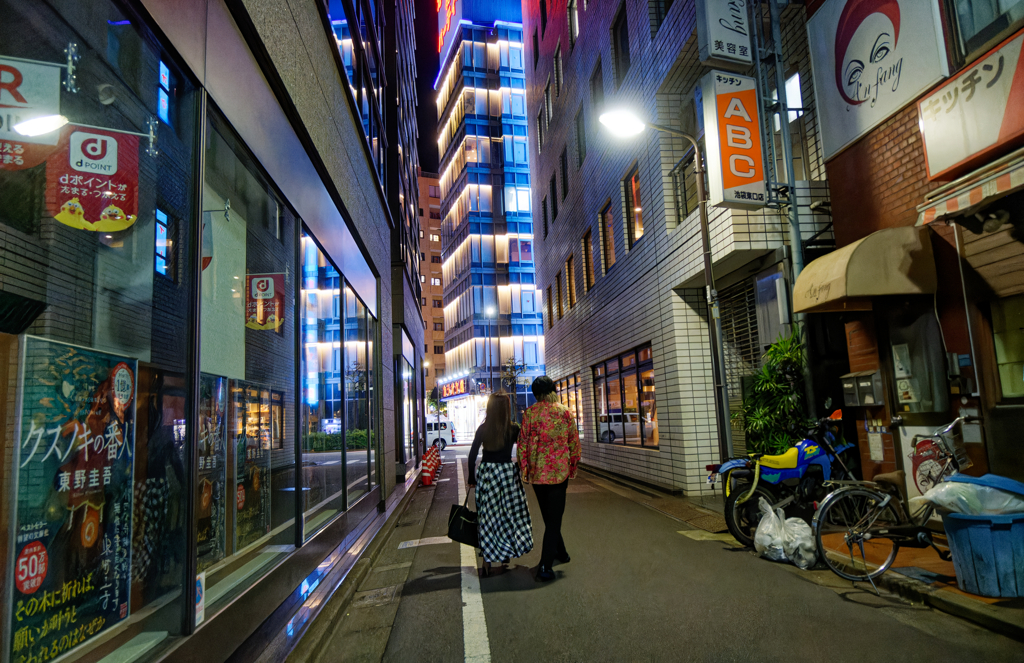 反射する夜の街226