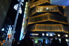 反射する夜の街149