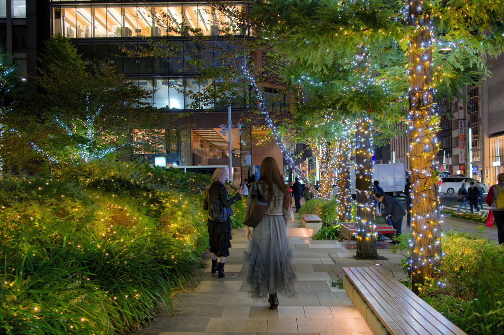 反射する夜の街512