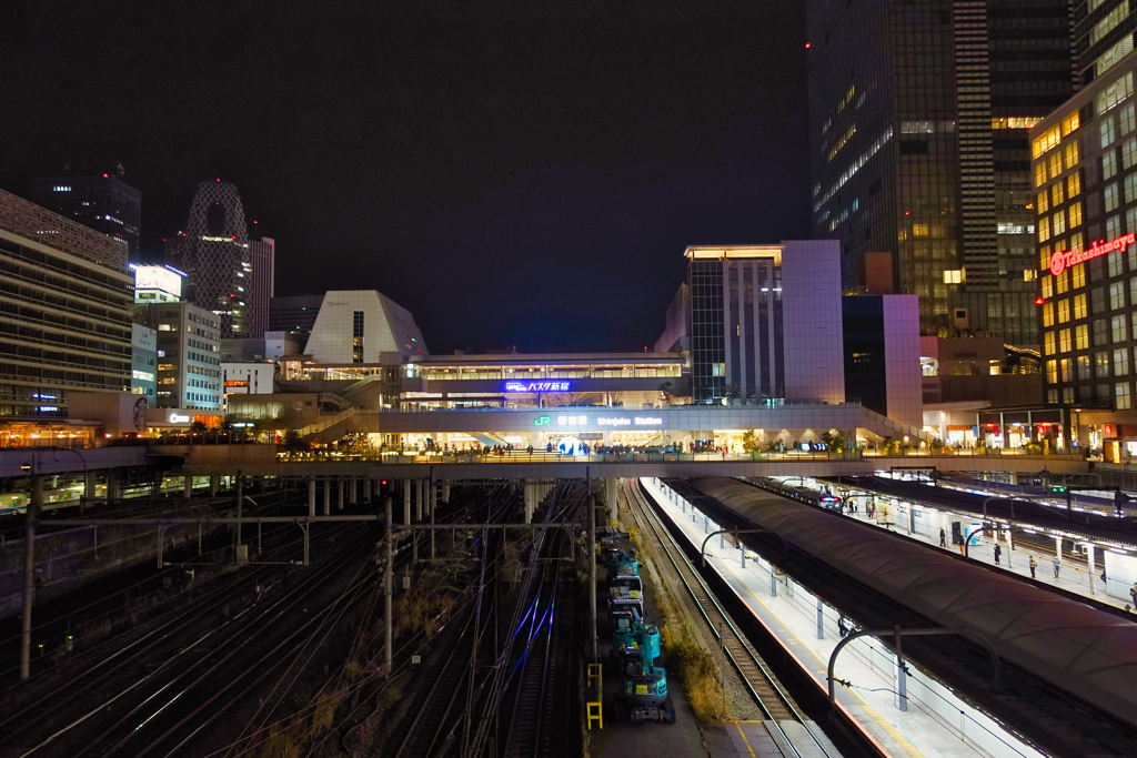 反射する夜の街160