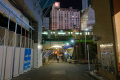 反射する夜の街469