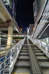 反射する夜の街490