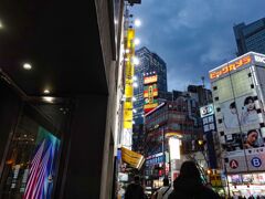 反射する夜の街59