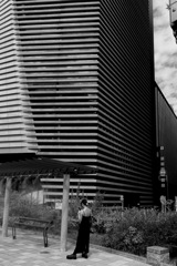B/W