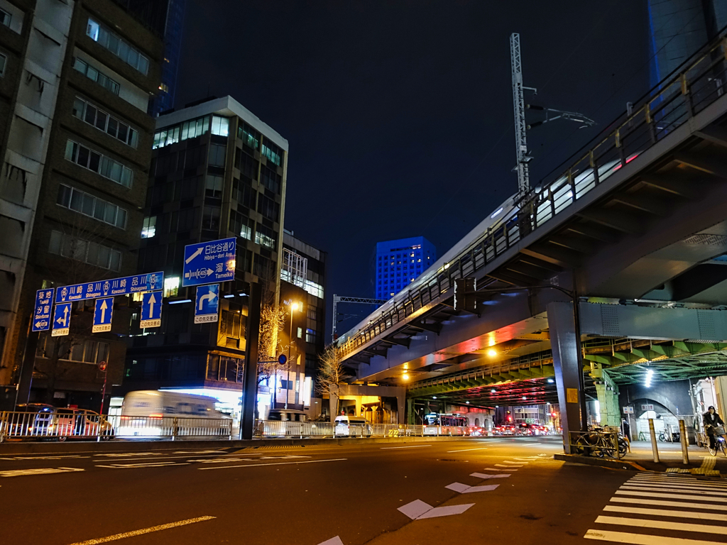 反射する夜の街91
