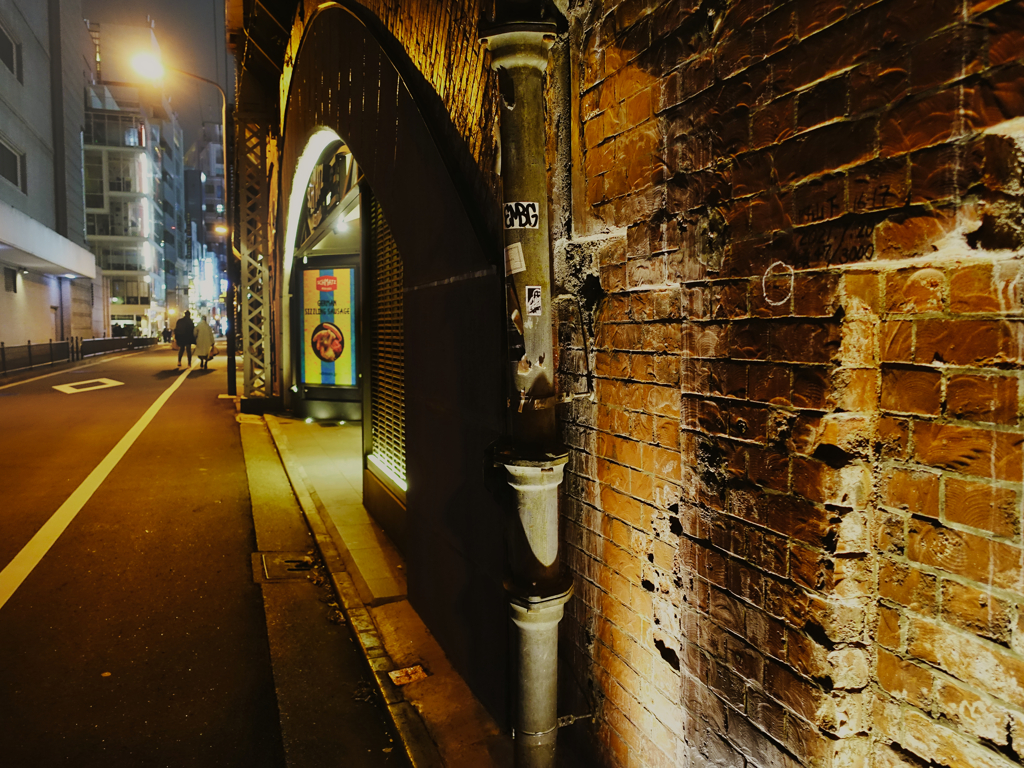 反射する夜の街53