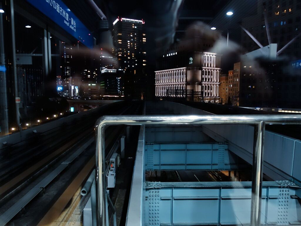 反射する夜の街97