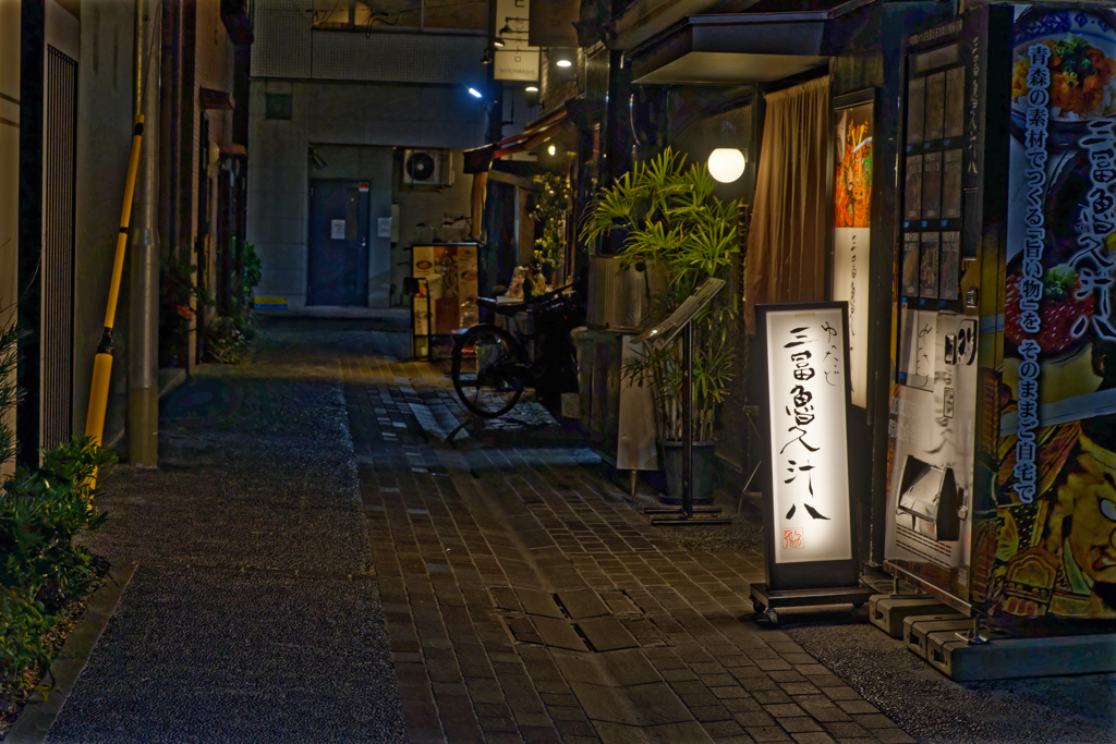 反射する夜の街206