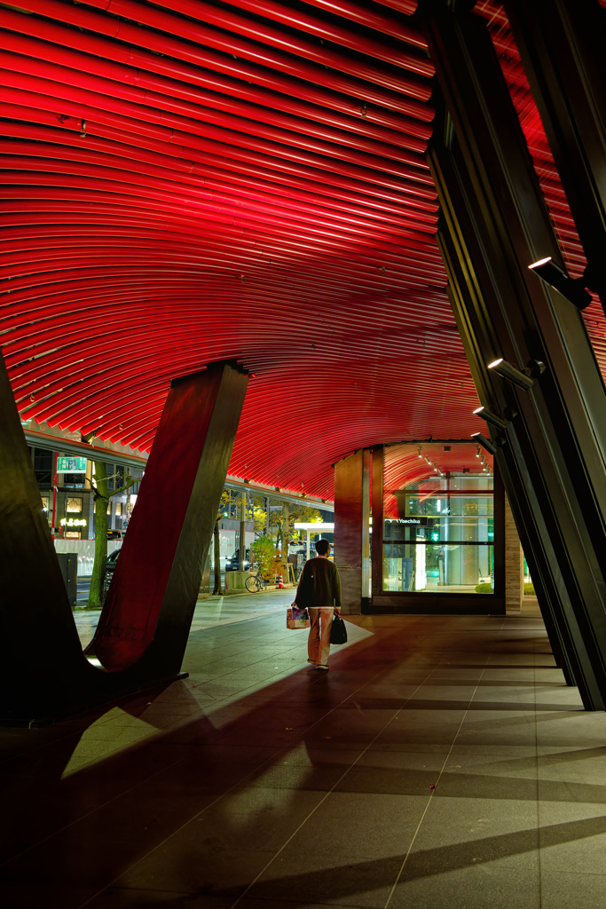 反射する夜の街534