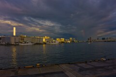 あっ虹が出てる