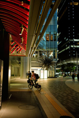 反射する夜の街521