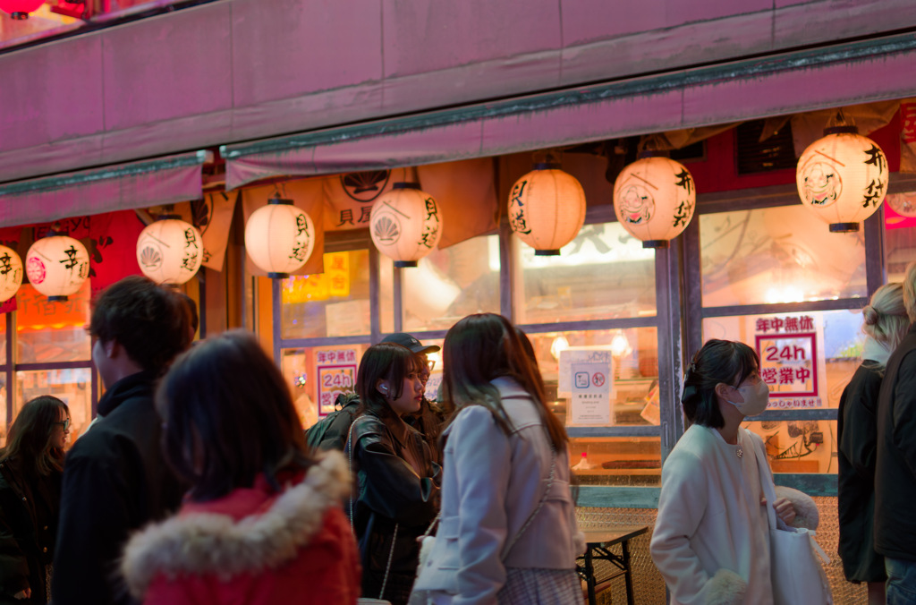 反射する夜の街449