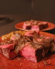 トリュフ乗せ　焼肉
