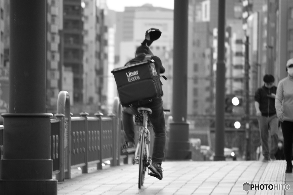 誰かの生活は誰かの仕事で成り立っている
