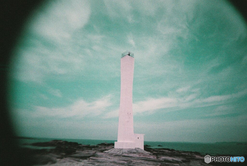 20200407_lomo_La-c+_2019LomochromePurple