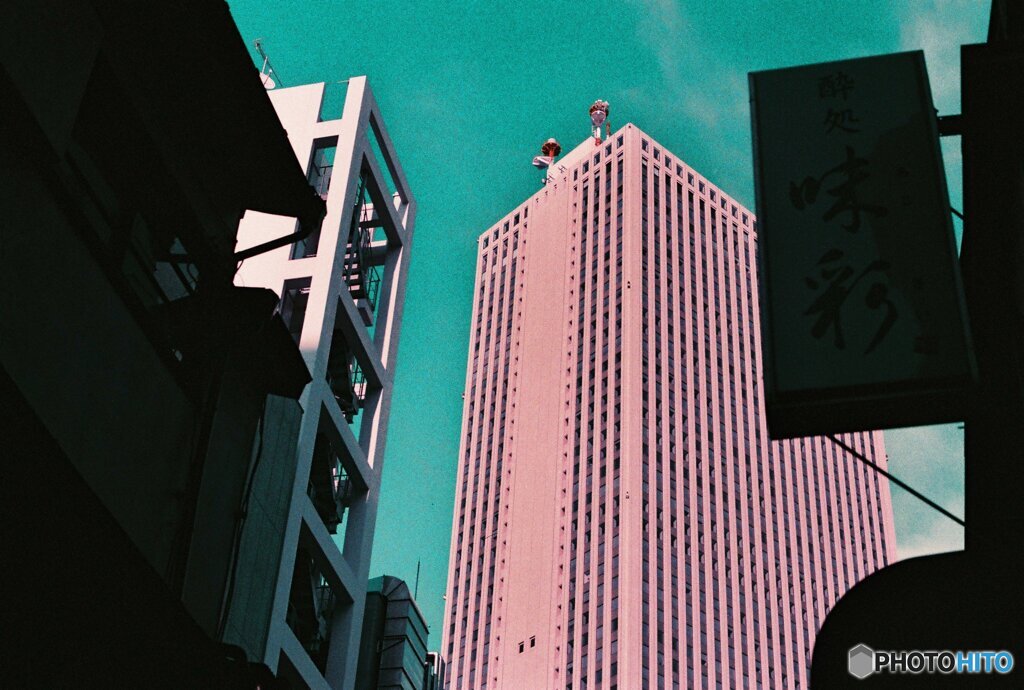 20200405_CANON F-1_2019LomochromePurple 