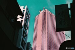 20200405_CANON F-1_2019LomochromePurple 