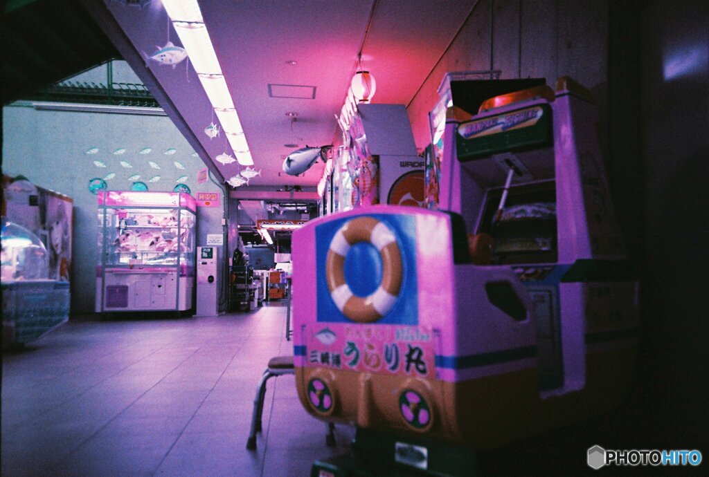 20200407_lomo_La-c+_2019LomochromePurple