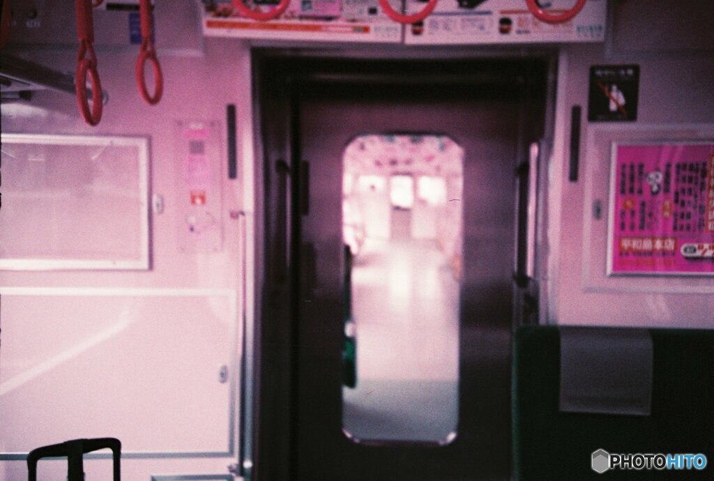 20200407_lomo_La-c+_2019LomochromePurple