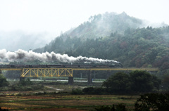 山河幽靄