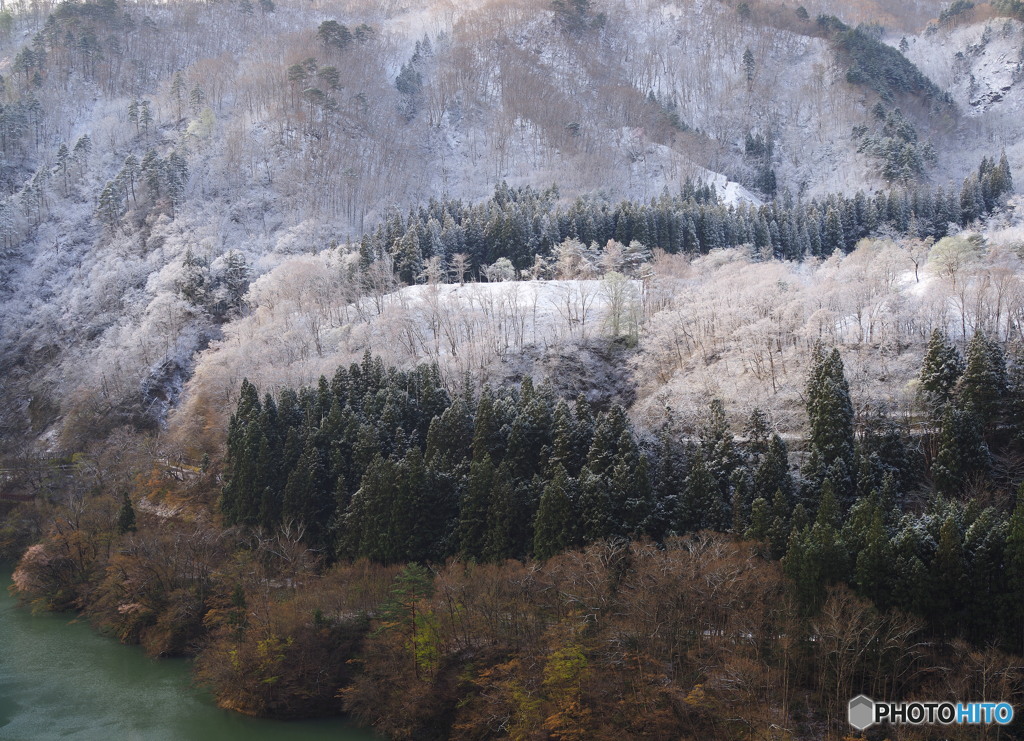 春雪山巓