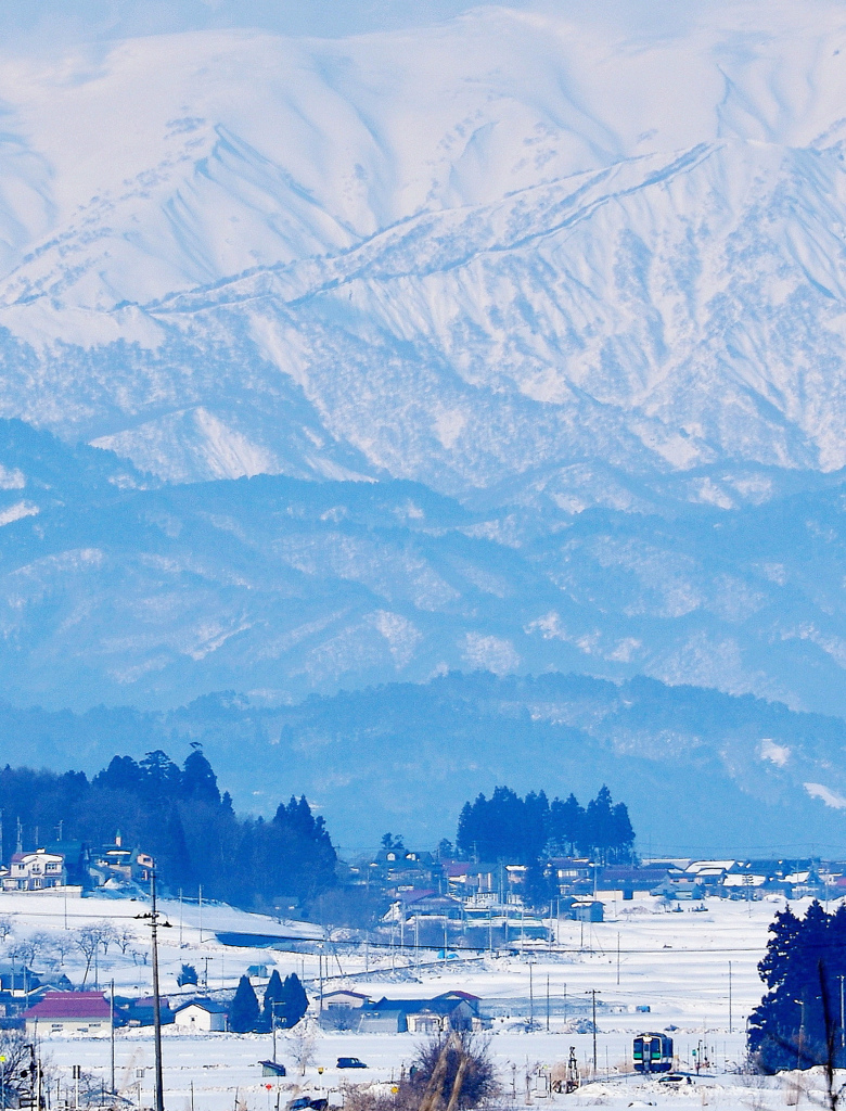 山高し
