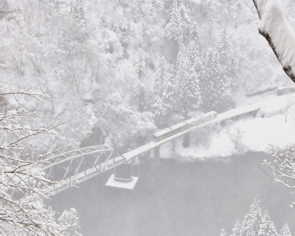 雪幻峡谷