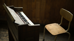 廃校のピアノ