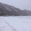 閉ざされた湖面