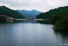 　　　湛える