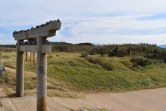 糸島の海沿いにある鳥居