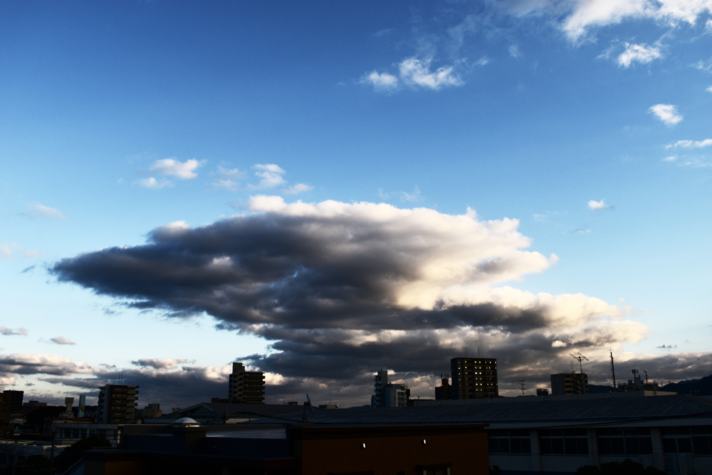 変わった形の雲