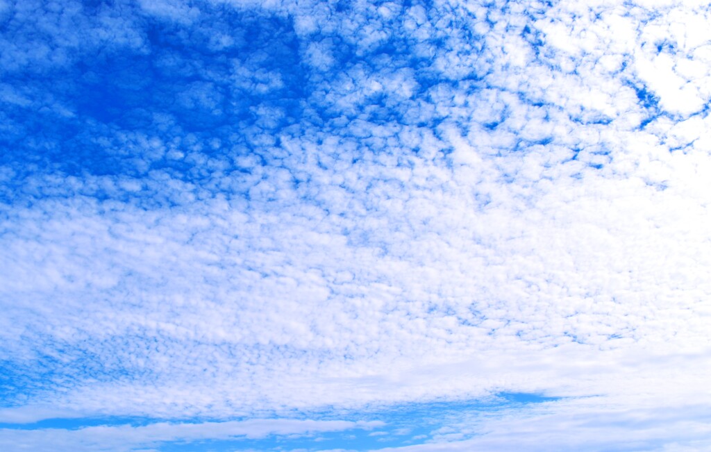 福岡の秋空
