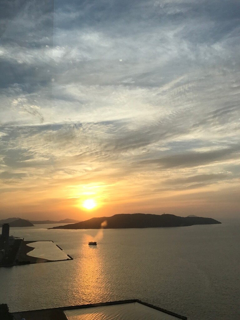 玄海灘(福岡)の夕日