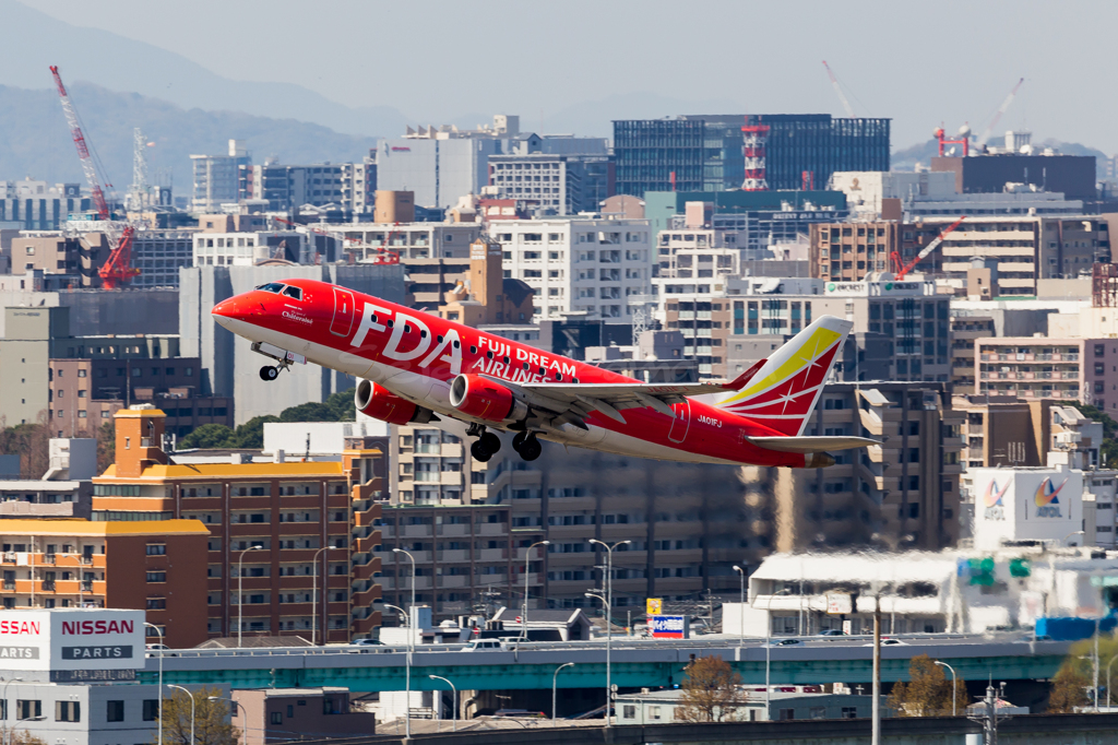 Fuji Dream Airlines ERJ-170 JA01FJ