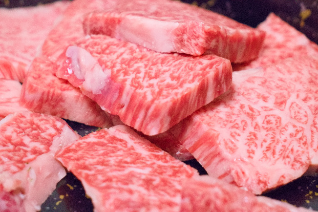 お肉